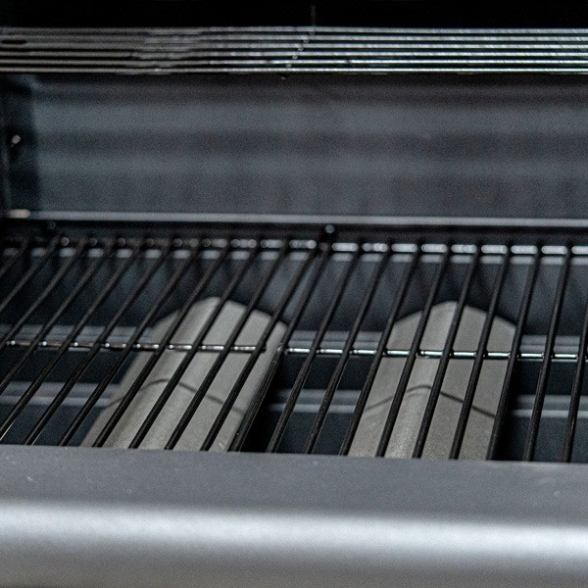 Barbecue a gas con pietra lavica due fuochi e fornello laterale KeGrill