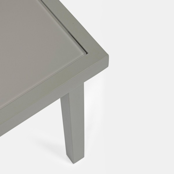 Set per balcone in acciaio e textilene con cuscini e tavolino tortora