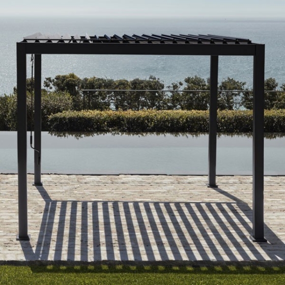 Pergola Bioclimatica 3x3 In Alluminio Con Lamelle Orientabili Antracite Pacific Bizzotto