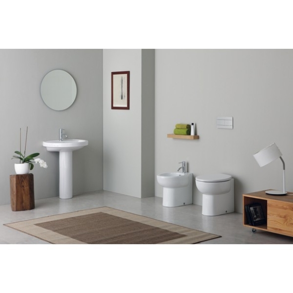 Sanitari Filo Muro WC + Bidet + Sedile Bit Kerasan Bianchi Salva Spazio