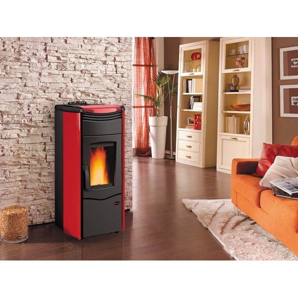 Termostufa a pellet 14.2 kW La Nordica-Extraflame mod. Melinda Idro Steel 2.0 bordeaux