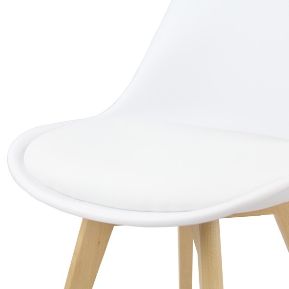 Sedia Nordica Con Gambe In Legno Bianca E Cuscino Design Moderno