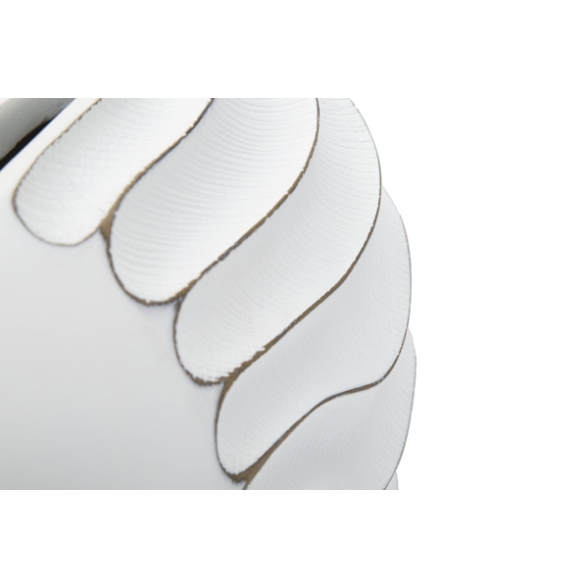 Vaso in resina con decorazioni in rilievo 34X11,5X24,5 cm bianco