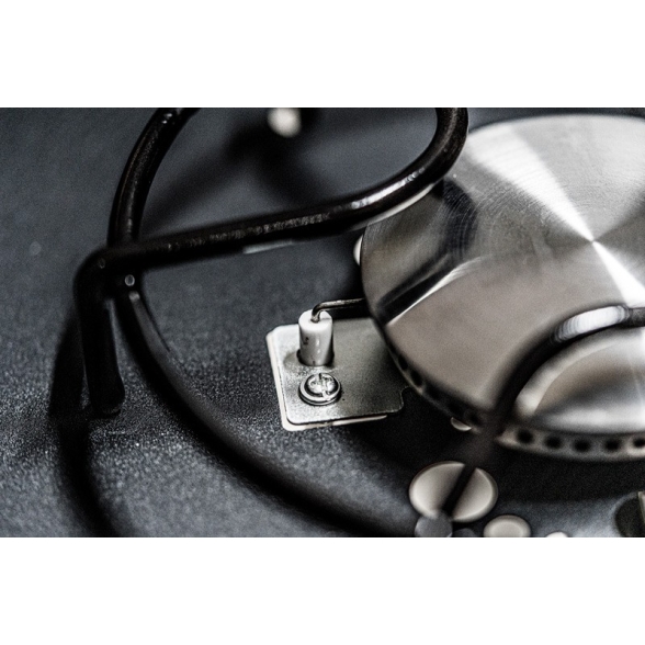 Barbecue a gas con pietra lavica 3 fuochi e coperchio in acciaio inox KeGrill